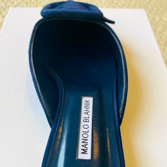 Manolo Blahnik Navy blue Maysale buckled flat by. - Picture 4 of 7